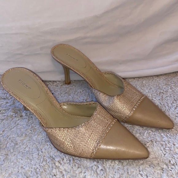 Pointed toe canvas kitten heels - Picture 1 of 11